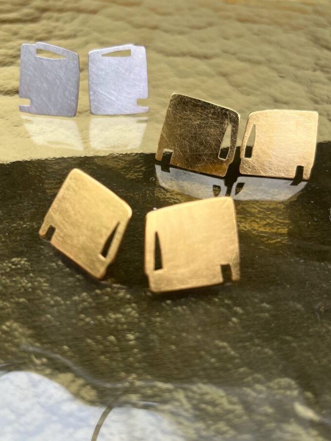 MASK - EARRING ( 2 MATERIALS)