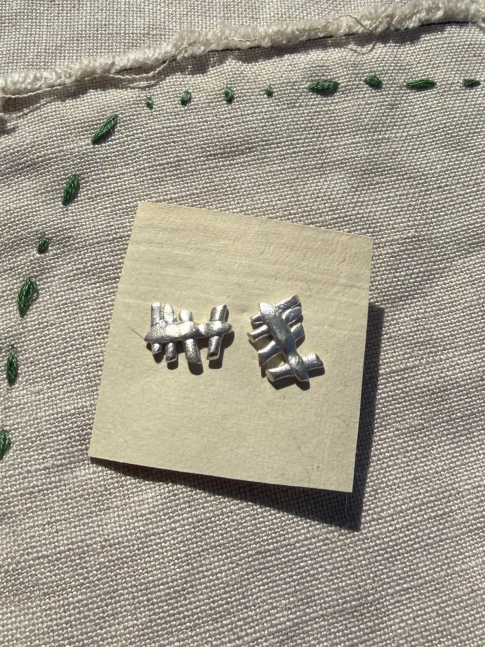 NOTE ( 2 MATERIALS )