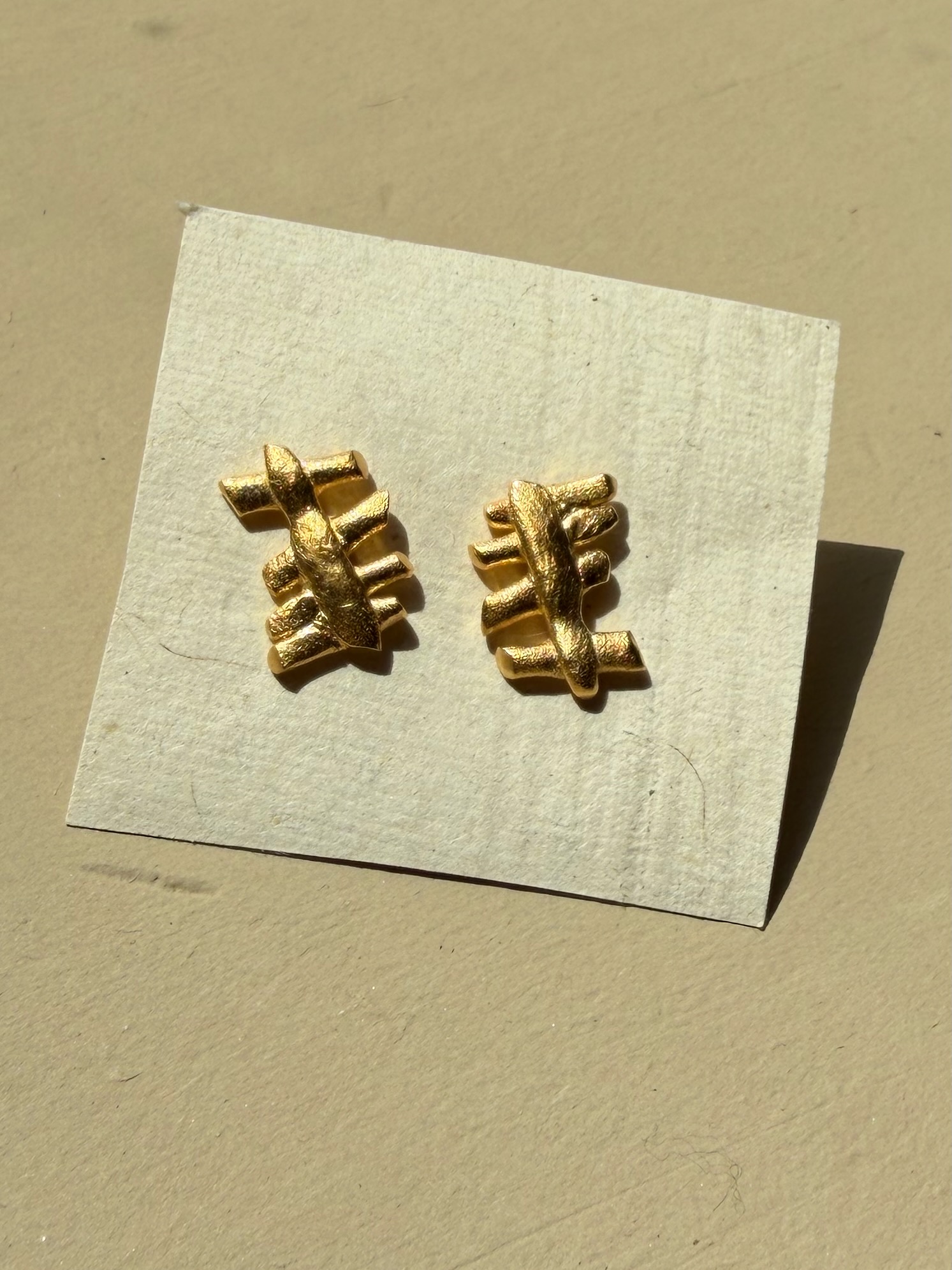 NOTE ( 2 MATERIALS )